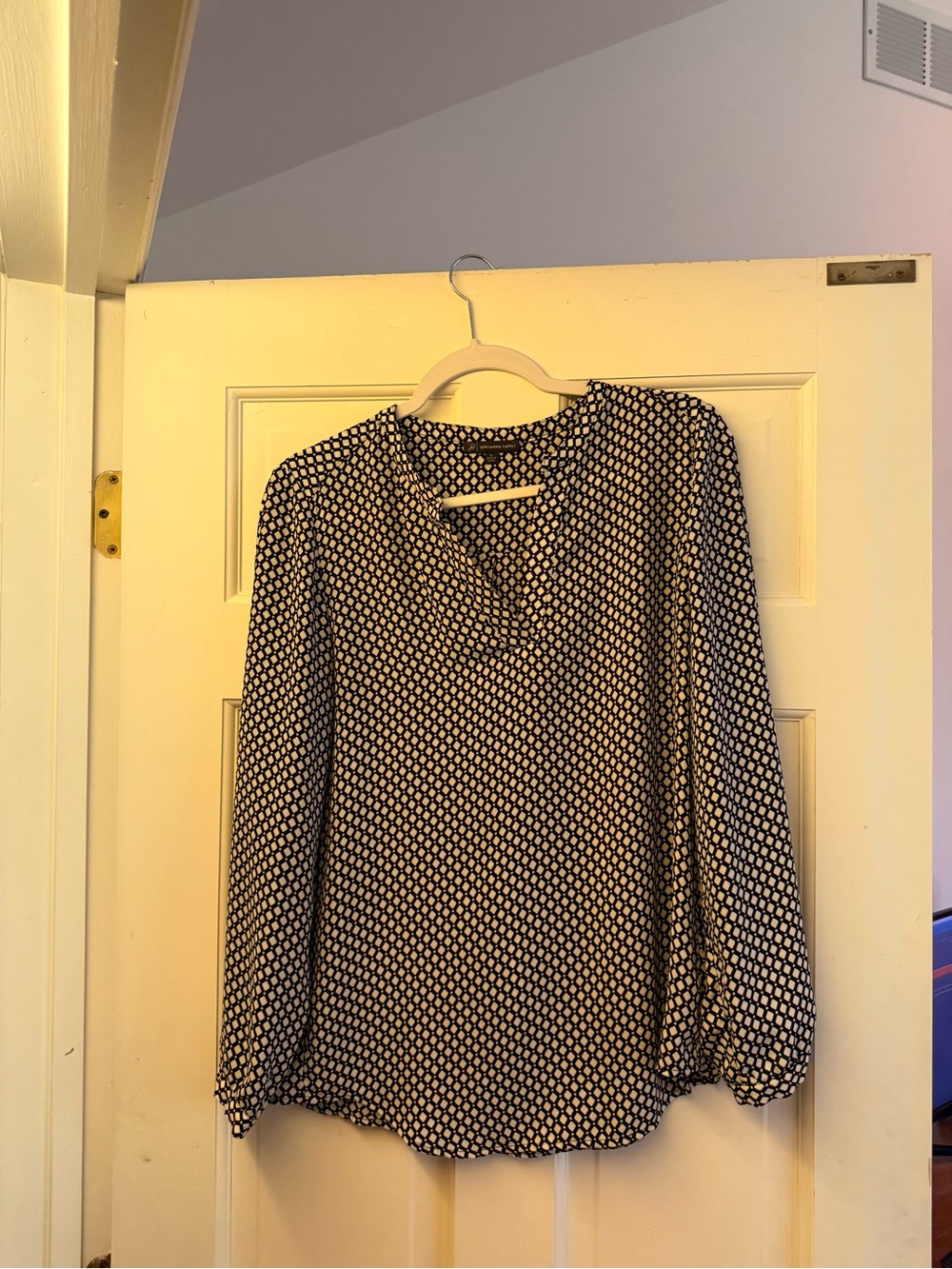 Adrianna Papell Black and White Geometric V-Neck Blouse